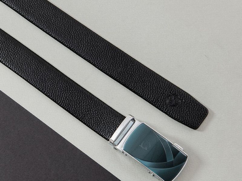 Measuring belt size from an old belt